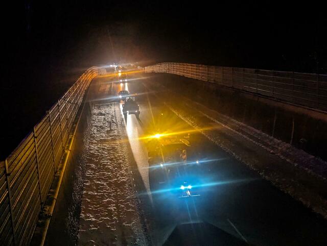 Trecker auf der B73 bei Buxtehude | Foto: jd