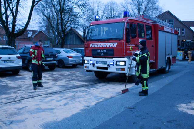 Die Stelle des Diesel-Malheurs. Glücklicherweise waren die Einsatzkräfte schnell zur Stelle | Foto: sra