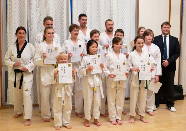 Taekwondo: 23 Nachwuchssportler legten erfolgreich Prüfungen zum nächsthöheren Kup ab | Foto: VfL