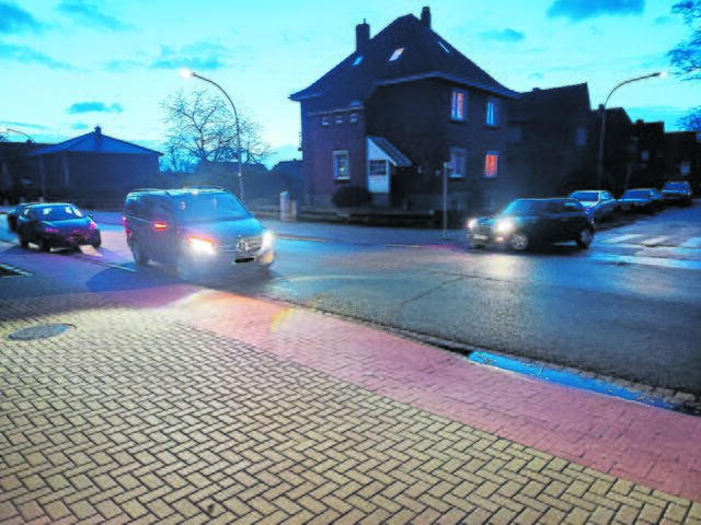 Am besten parkt es sich als Elterntaxi direkt vor der Schule