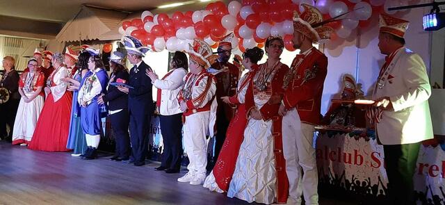 Gäste stellen sich vor. | Foto: CCS