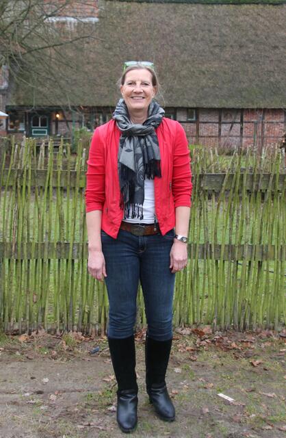 Stiftungsratsvorsitzende Sybille Kahnenbley im Freilichtmuseum am Kiekeberg | Foto: FLMK