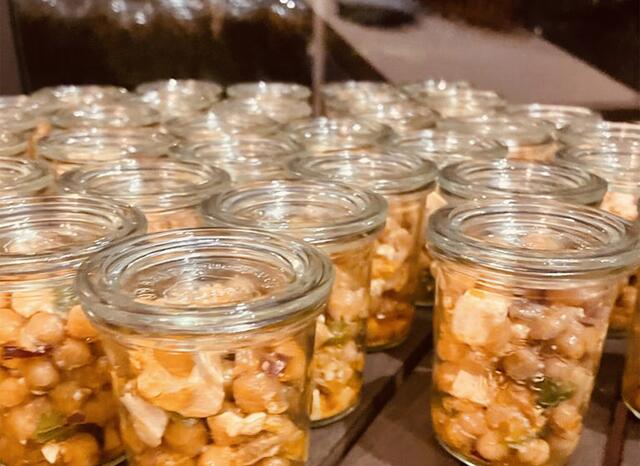 Kichererbsensalat, natürlich frisch und selber zubereitet | Foto: Café Herr Nilsson