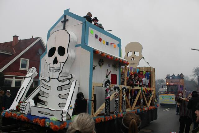 Hier kam Leben ins Sterben: Dieser Motivwagen feierte den mexikanischen "Dia de los Muertos - Tag der Toten" | Foto: ce