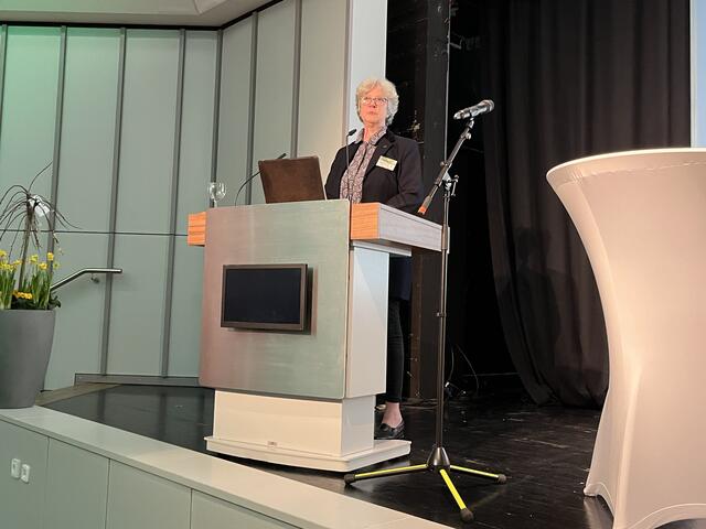 Seevetals Bürgermeisterin Emily Weede während der Begrüßung | Foto: sra