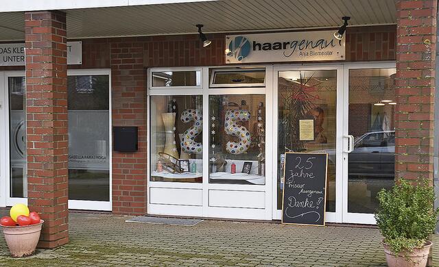 Bei den Kunden weit über Sprötze hinaus bekannt: der Friseursalon "haargenau" | Foto: Axel-Holger Haase