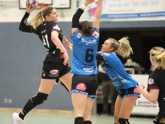 Wiebke Meyer mit Sprungwurf zum Erfolg | Foto: cc
