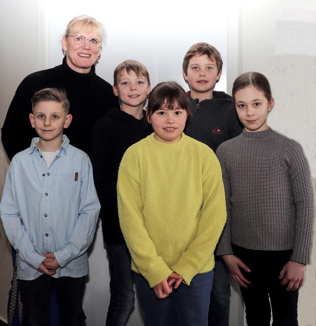 Das beste Nachwuchsteam des SC Seevetal mit der Vereinsvorsitzenden Dagmar Peter und (v.li.): Niklas Freund, Freerk Lauf, Annika Kohlmann, Aaron Jessen und Luisa Symens | Foto: cc