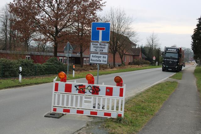 Während der Sanierungsarbeiten ist die Ortsdurchfahrt Gödenstorf für den Durchgangsverkehr gesperrt | Foto: ce