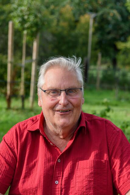 Für sein Engagement bei der Jugendarbeit im Schwimmbad Hanstedt und bei der Schwimmerausbildung wurde Günther Menke geehrt. Aus gesundheitlichen Gründen konnte er die Auszeichnung nicht persönlich entgegennehmen | Foto: Hilmer
