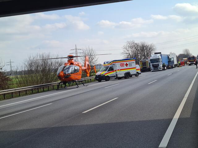 Auch der Rettungshubschrauber landete | Foto: Matthias Köhlbrandt