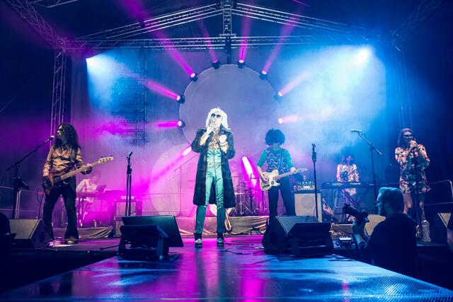 Golden Glitter Band | Foto: Andreas Zrenner