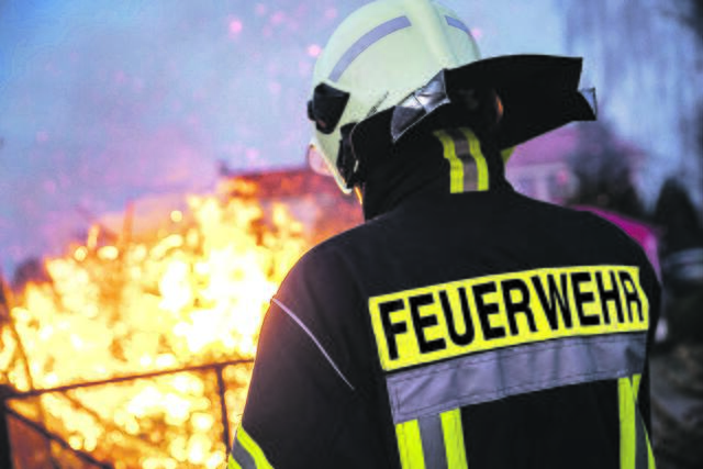 Feuerwehr-Mann_Feuer_YY_Michael Kremer | Foto: MichaelKremer@stock.adobe.com