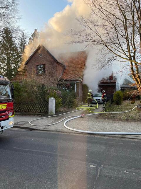 Löscharbeiten | Foto: Feuerwehr Buchholz