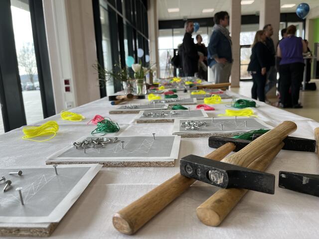 Die Utensilien für die Gruppen-Aufgabe | Foto: sra