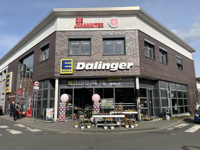 Die Frontalansicht des Frischecenters Dalinger in Meckelfeld. Vier Wochen dauerte der Umbau. Das Warten hat sich gelohnt - der Markt bietet nun ein hochmodernes Einkaufserlebnis | Foto: sra