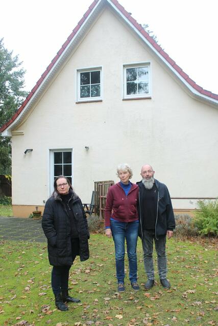 Maklerin Yvonne Laage (li.) hat versucht, das Haus für das Ehepaar Müller zu verkaufen. "Unter diesen Bedingungen springen alle Interessenten ab", sagt sie