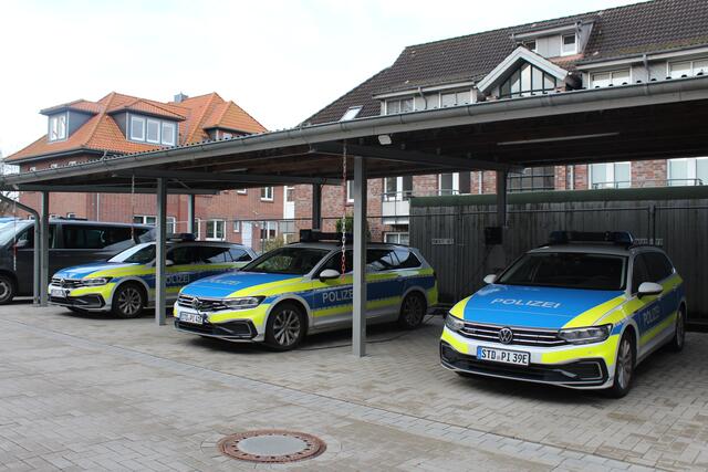 Im Streifendienst sind in Stade schon seit Jahren Hybridfahrzeuge im Einsatz | Foto: sb