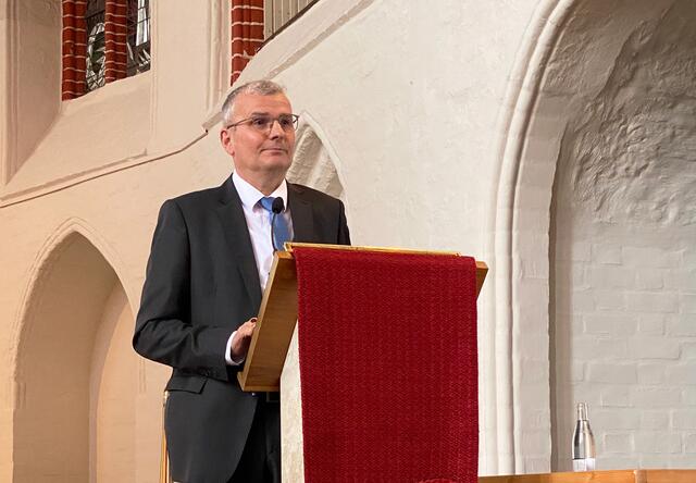 Hans-Joachim Lenke (Vorstandsvorsitzender des Diakonischen Werks in Niedersachsen) wird die Predigt zum Festgottesdienst abhalten | Foto: Malte Frackmann