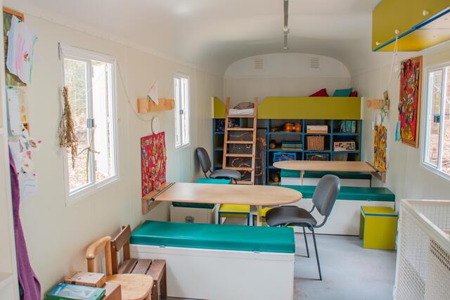 Ein Blick ins Innere des Bauwagens | Foto: Yvonne Weber Fotografie
