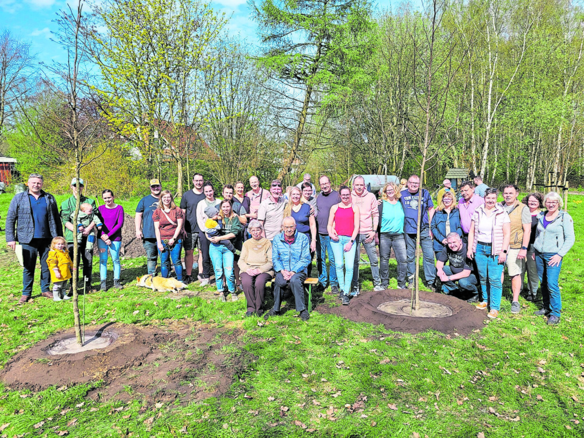 Heidenau Hochzeitspaare pflanzen ihre Bäume Tostedt
