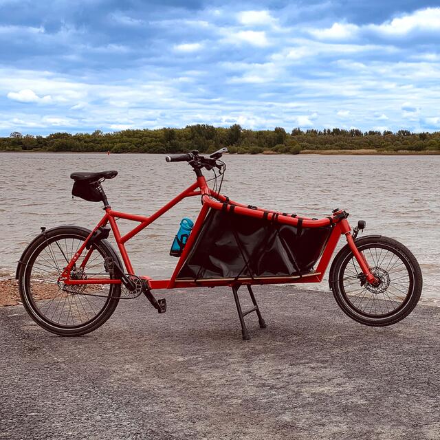 Bei dem Lastenrad handelt es sich um eine Spezialanfertigung aus einer Bremer Manufaktur | Foto: Stöver