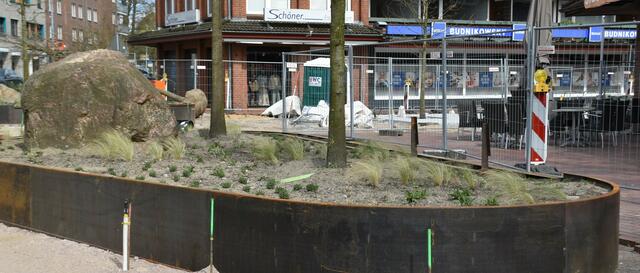 Die Fußgängerzone ist noch immer eine Baustelle | Foto: Axel-Holger Haase