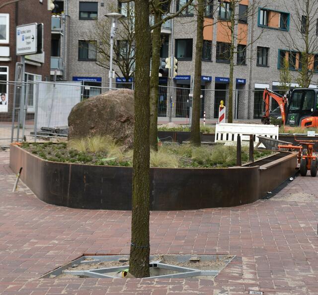 Hochbeete sind im Eingangsbereich der Fußgängerzone erstellt worden | Foto: Axel-Holger Haase