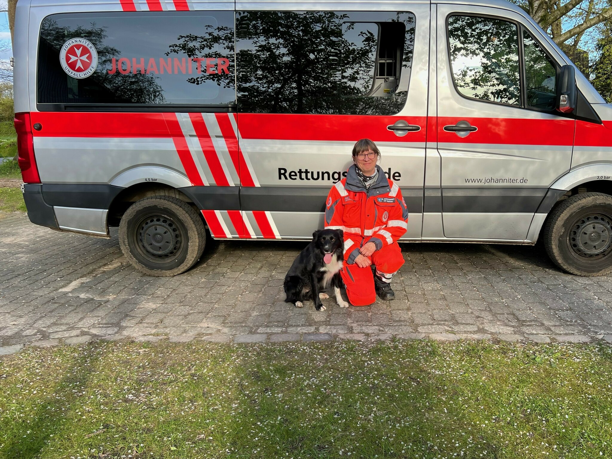 johanniter-haben-neues-rettungshunde-team-angus-hat-einen-guten