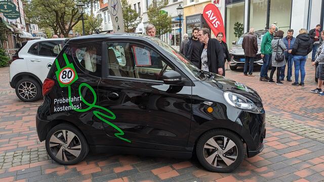 City-Flitzer: E-Mobilität im Kleinstformat präsentierte das Auto-Center-Nord aus Neu Wulmstorf | Foto: Tobias Benecke