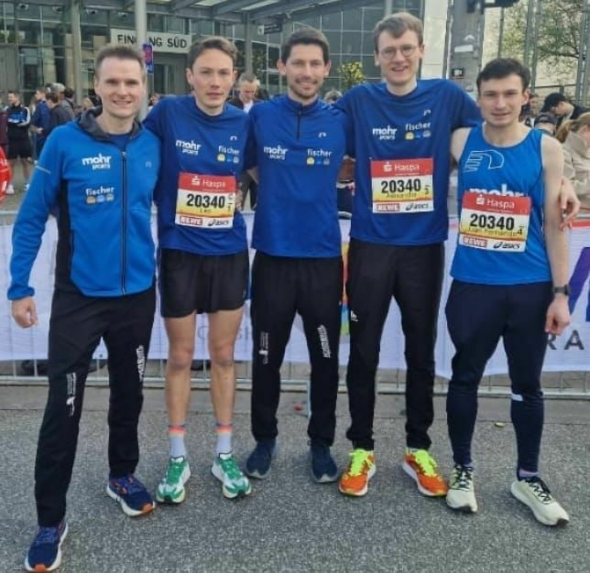 Haspa Marathon Hamburg 1. Platz beim Staffellauf für das FischerMohr
