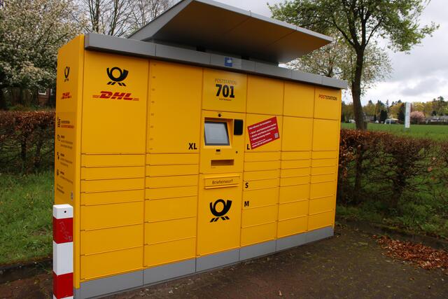 Poststation 701, Im Alten Dorfe neben Edeka: Hier kann der Postkunde vieles erledigen - aber keine Briefe einwerfen | Foto: pöp