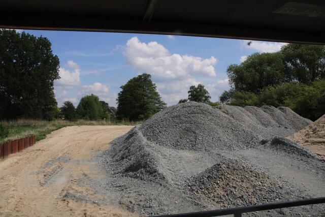 Der gesamte Platz wird Spielfläche