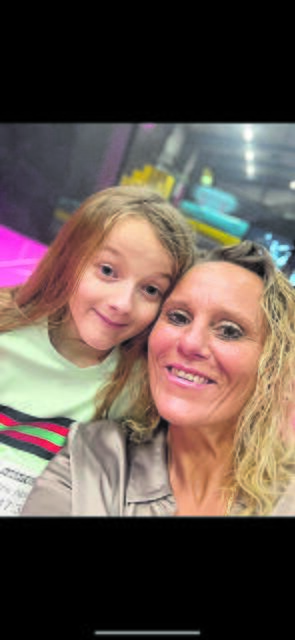 Jenny mit ihrem Sohn Jaysson (12) | Foto: Familienalbum Jenny