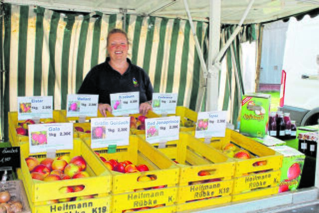 Meike Heitmann an imrem Wochenmarktstand | Foto: sb