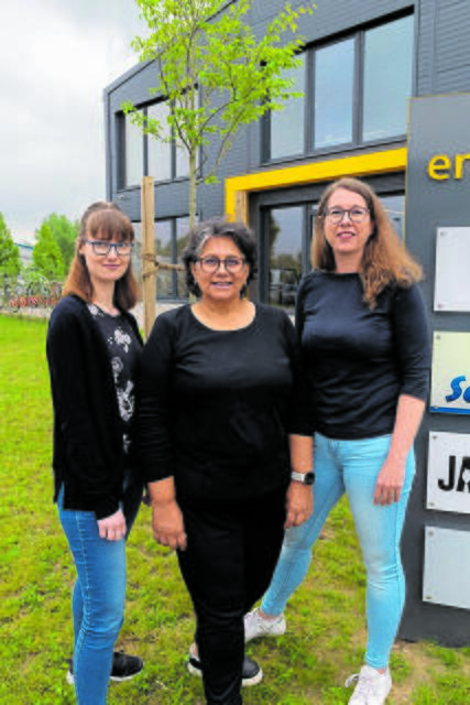 Sandra Schulz (Büro), Annette Gauger (Asssistenz der Geschäftsleitung) und Heike Serverloh (Buchhaltung) | Foto: JAY TEE