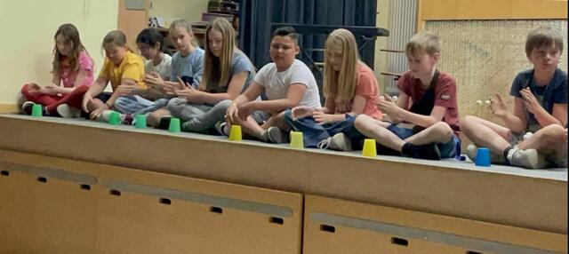 Die Schüler präsentieren, was sie gelernt haben | Foto: IGS Hollenstedt