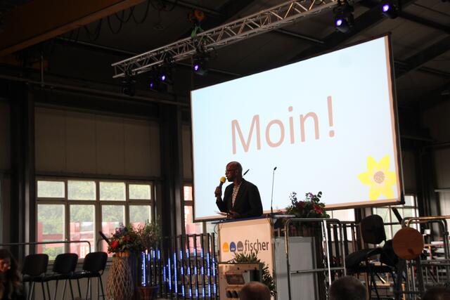 Moderator Yared Dibaba