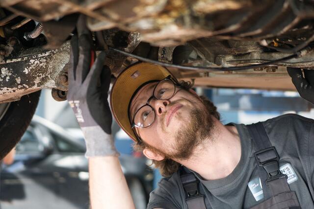 Alle relevanten Verschleißteile werden aufmerksam kontrolliert | Foto: Steffen's Automobile