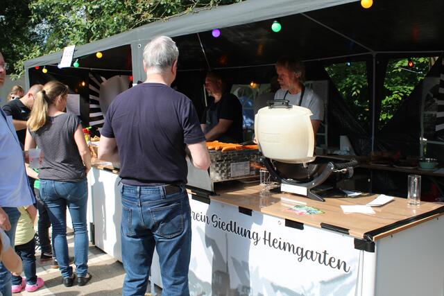 Der Verein Siedlung Heimgarten verkaufte Bratwurst | Foto: pöp