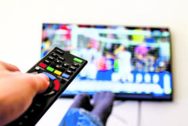 Mieter müssen ab 1. Juli selbst Verträge für ihr Kabelfernsehen abschließen | Foto: Adobestock / Simon Mayer