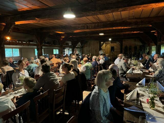 Gemeinsame Feier auf Hof-Kröger in Wörme | Foto: Rotary Club Buchholz in der Nordheide 