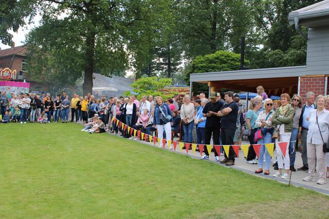 Zahlreiche Zuschauer verfolgten die Proklamation | Foto: ce
