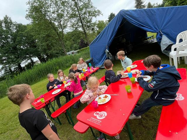 Idylle pur auf der Ferienanlage in Klint: Die Wiepenkathener Kinderfeuerwehr verbringt hier ein Wochenende. | Foto: Freiwillige Feuerwehr Wiepenkathen