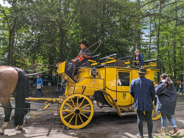 Beliebt bei den Gästen: Fahrten mit der Postkutsche | Foto: Kerkow-Richter