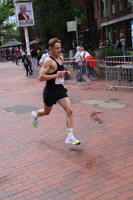 Schnell unterwegs: 5,3-km-Sieger Lasse Bo Hartwig | Foto: os