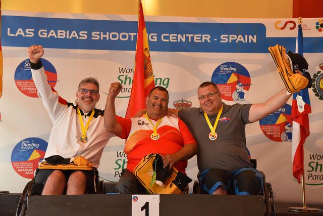 Bei der Siegerehrung (v. li.): Thomas Höfs (Silber), Pedro Gomez Albendea (Gold) und Jaroslav Klimas (Bronze) | Foto: WSPS