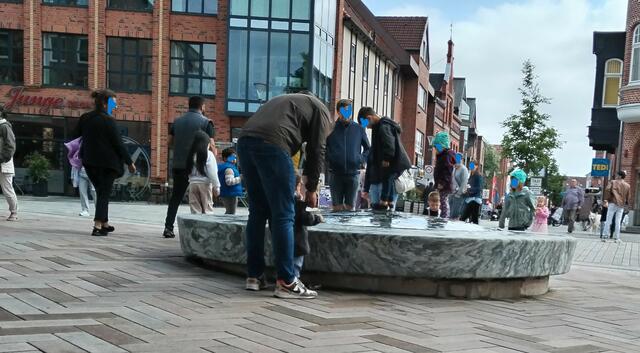 Sicher kein Spielplatz auf dem kleinen Wasserspiel. | Foto: Rüdiger Störtebecker