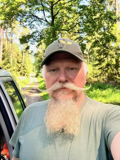 Bernard Wegner ist ehrenamtlicher Wolfsberater  | Foto: Jägerschaft Landkreis Harburg e.V.