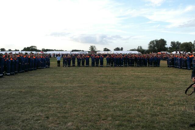 Beim Antreten der Jugendfeuerwehren zur Verleihung der Leistungsspangen | Foto: KJF Landkreis Harburg